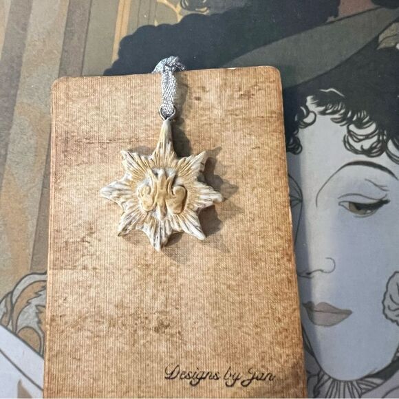 Sunflower Pendant Necklace - Picture 2 of 3